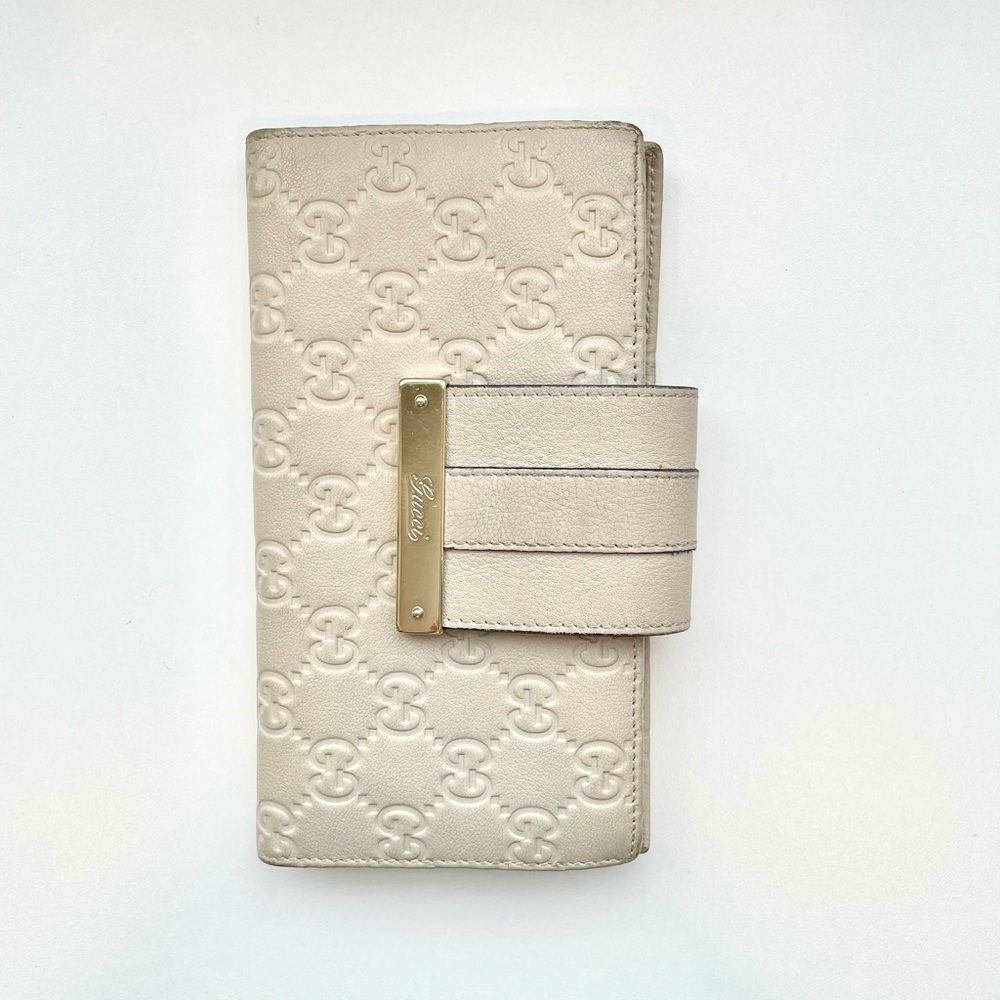 Authentic white / gold GUCCI wallet